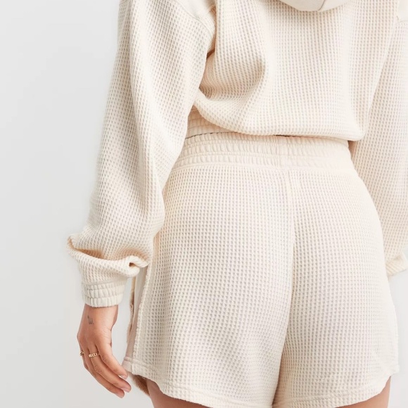 Aerie High Waisted Waffle Shorts | Size XL | Toasted Coconut - Picture 2 of 9